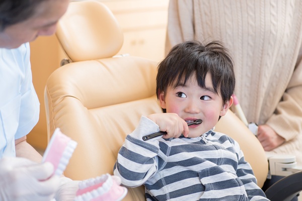 Oral Hygiene Tips From A Pediatric Dentist For Your Baby&#    ;s First Teeth