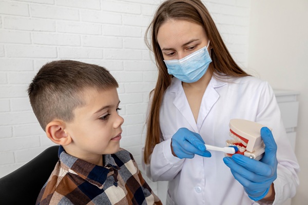 The Role Of A Pediatric Dentist Near Me In Early Oral Care